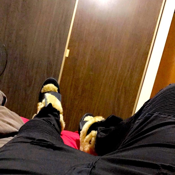 Zara man fox-red lab fur sneakers , size 11, clean and well sanitized - Picture 4 of 6